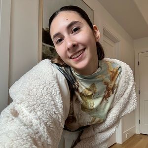 Meet your Posher, Lara